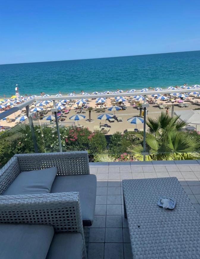 Conero Casa - Marcelli Di Numana In Via Litoranea 101 Sul Mare Vista Spiaggia Con Parcheggio Esclusivo Eksteriør billede